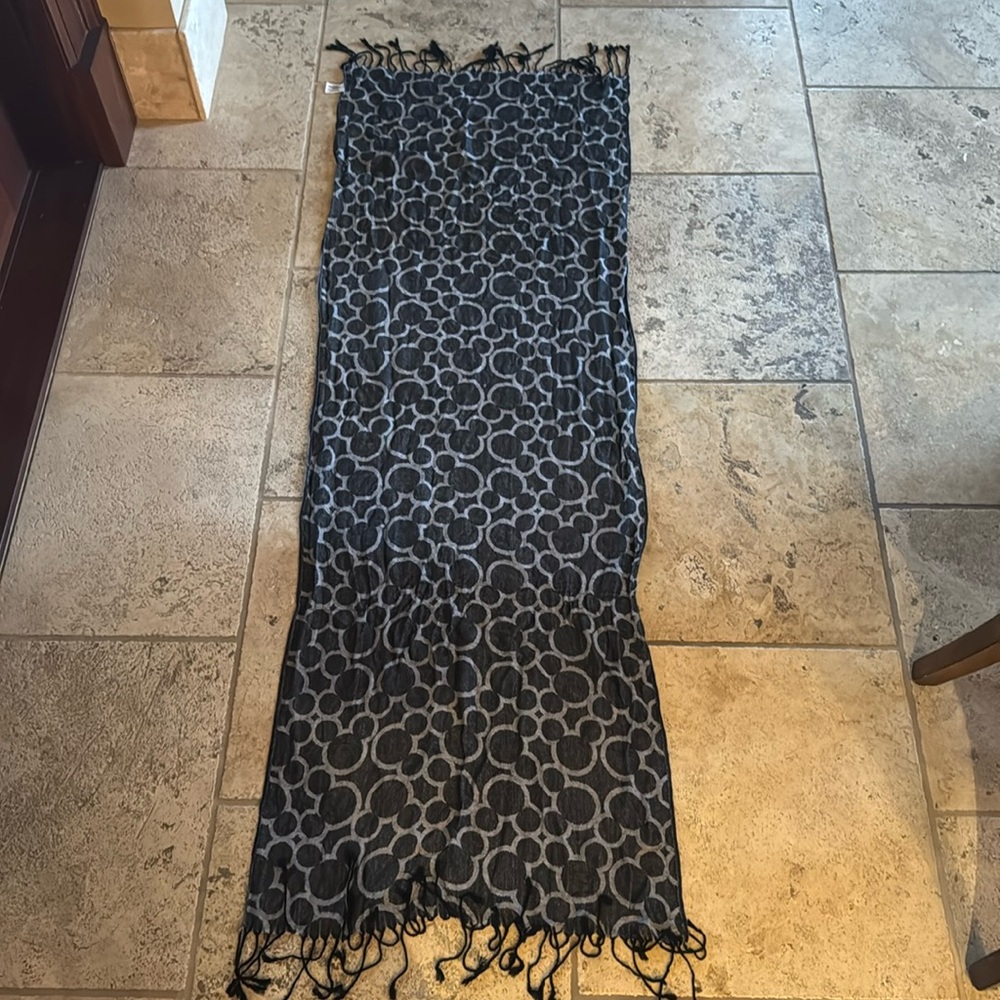 Vintage mint 100% Rayon Mickey Mouse Scarf Black/Gray